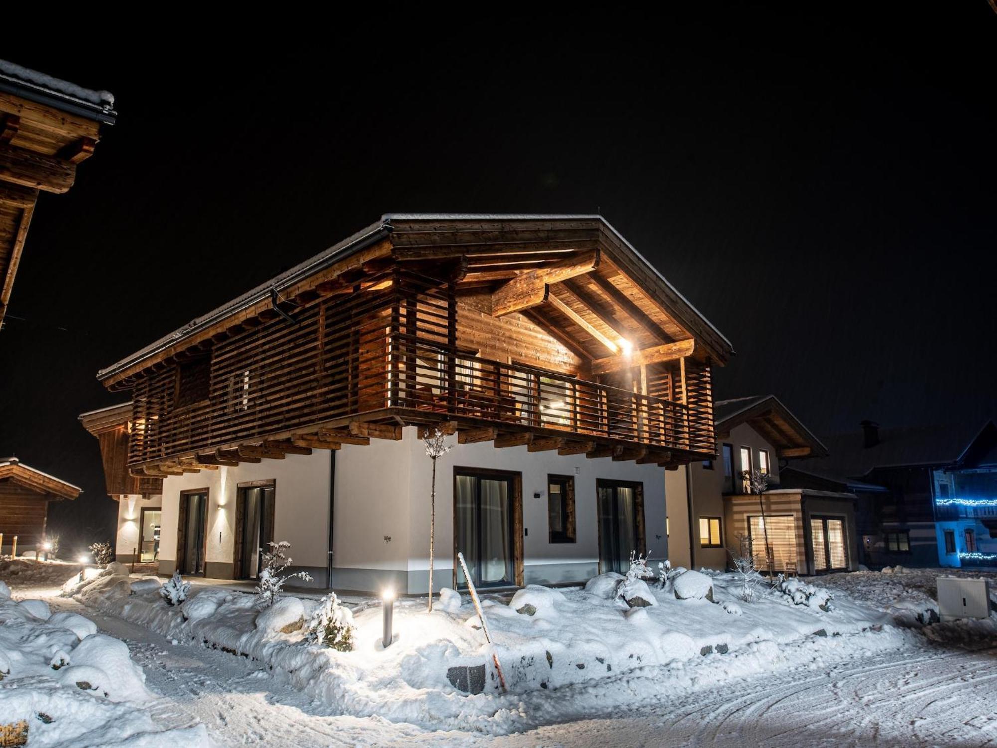 The Village Chalet Stone House Wald im Pinzgau Bagian luar foto